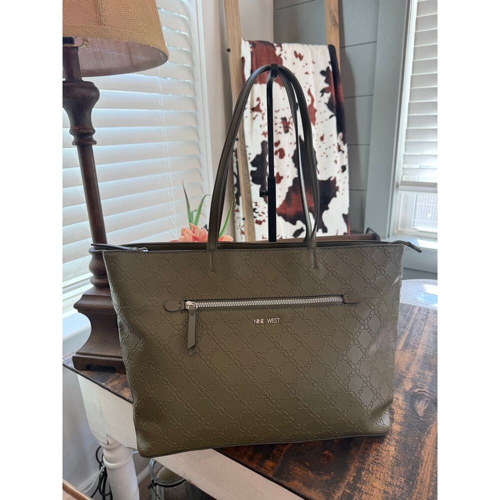 Nine West Olive medium/large zip up shoulder bag